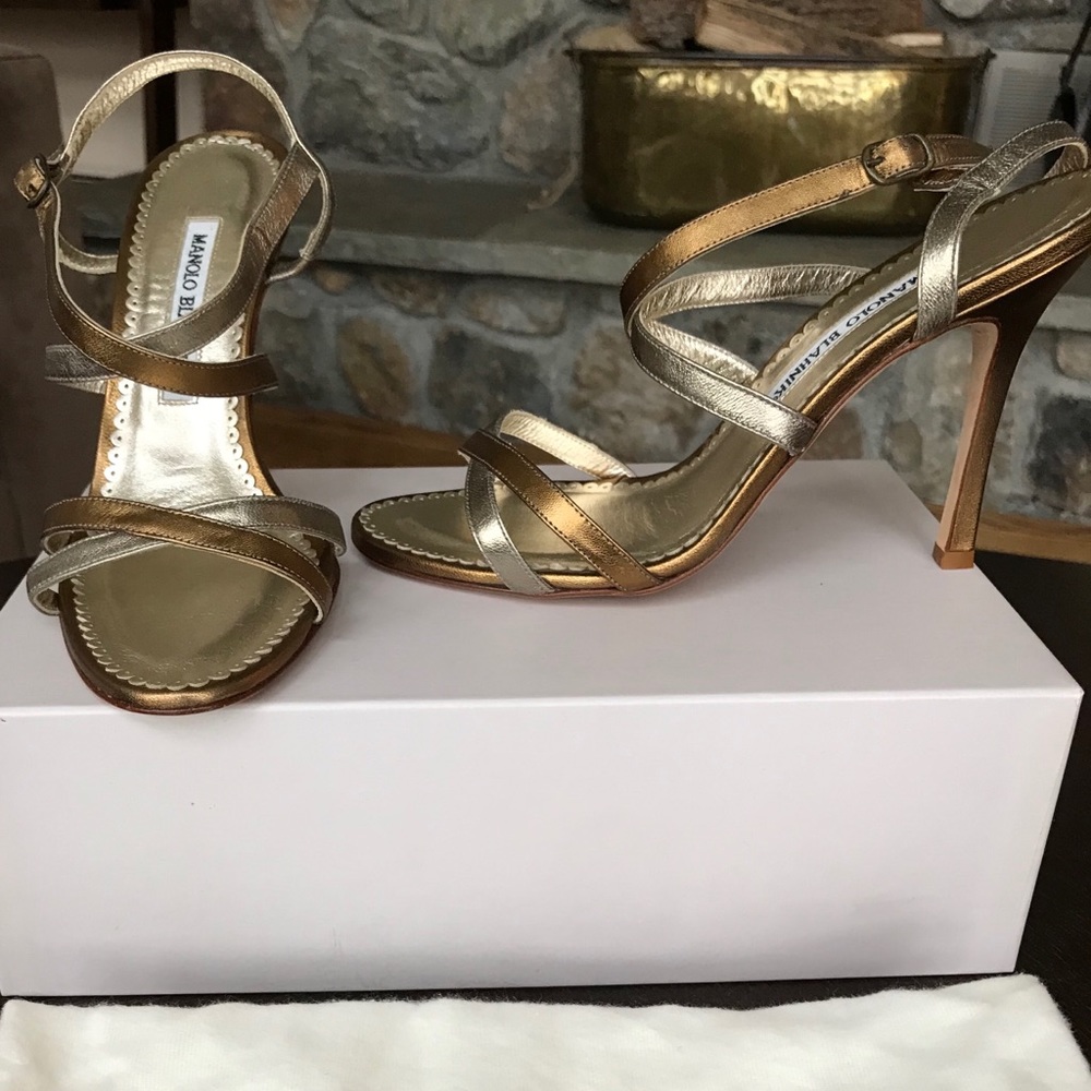 🌟 Manolo Blahnik Strappy Heels